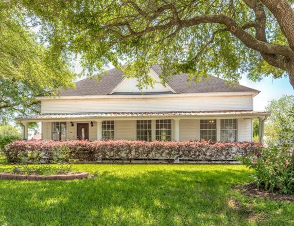 Gorgeous front of this historic house