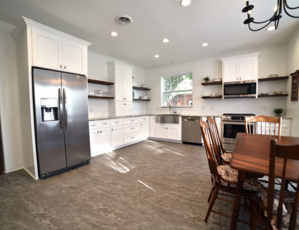 Kitchen - Spacious and plenty of room to cook